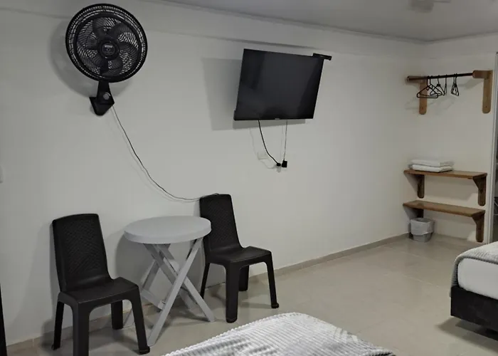 El Prado Hostal